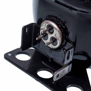 Компресор для холодильника Zanussi ZEL HMM125A R600a 125W (з пусковим реле) 00000041589 фото